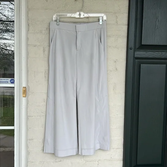 Athleta Tribeca Light Gray Wide Leg Cropped Track Pants Size 2 - Picture 4 of 16